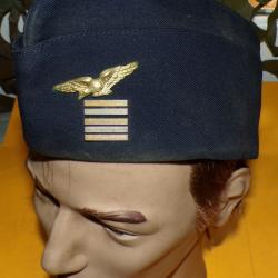 CALOT AVEC GRADE DE LIEUTENANT COLONEL ET CHAROGNARD  DE L'ARMEE DE L'AIR  FRANCAISE , TAILLE 58 FAB