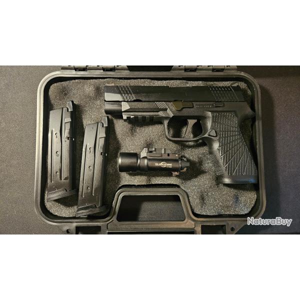 WE F17 V2 Gaz - R�plique airsoft du WCP320 Sig Sauer et Wilson Combat + 2 chargeurs