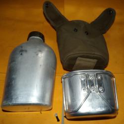 ARMEE FRANCAISE&nbsp; : GOURDE EN ALUMINIUM DE 1985&nbsp; AVEC SON QUART FABRICATION FRANCAISE BOURGEAT  ET SA