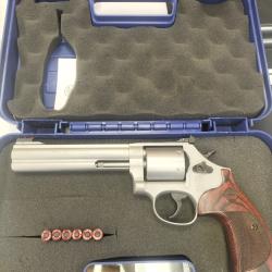 Revolver smith et Wesson model 686 international cal 357 Mag
