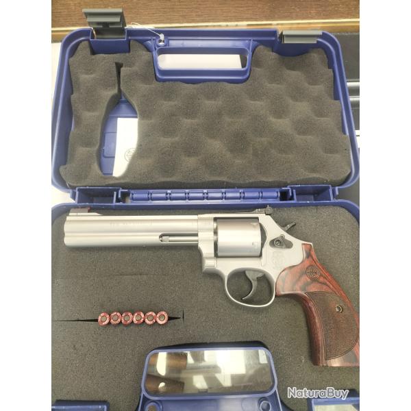 Revolver smith et Wesson model 686 international cal 357 Mag