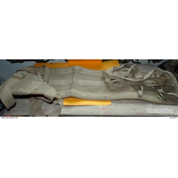 SERVICE DE SANTE : ATTACHE POUR TRANSPORT DE BLESSES SUR UN BRANCARD�,ETAT NEUF VOIR PHOTOS. POUR TO
