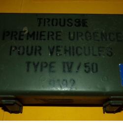 SERVICE DE SANTE : BOITE SECOURS PREMIERE URGENCE POUR VEHICULE N&deg; IV/50, DIMENSION 24CM X 12 CM , P