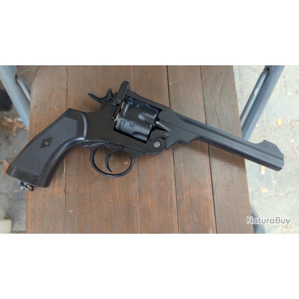 Revolver Webley & 6 douilles r�ductrice