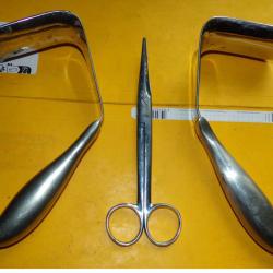 SERVICE DE SANTE : OUTIL MEDICAL LOT DE 2 ECARTEURS ET UNE PAIRE DE CISEAUX&nbsp; POUR OPERATION&nbsp;  ,ETAT
