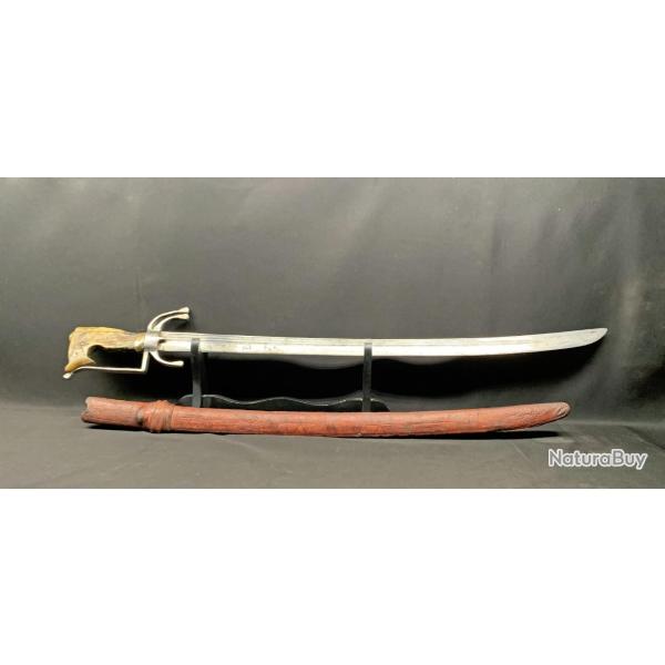 ANCIEN SABRE MAROCAIN NIMCHA DU XIX�, POIGNEE EN CORNE ET LAME EUROPEENNE TOP
