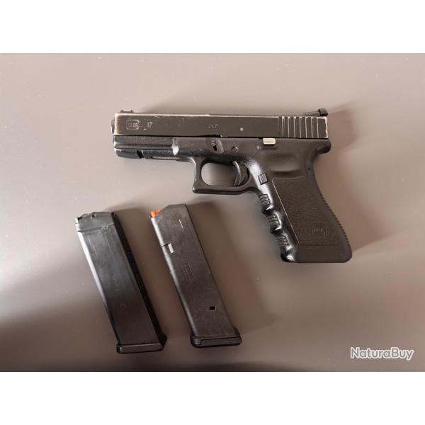 Glock 17 gen 3 avec organes de vis�e LPA fibre optique r�glables