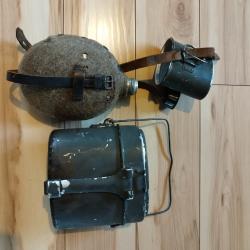 Gourde allemande des ann&eacute;es 1950 et une gamelle