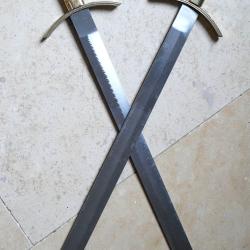 Lourde et solide paire d'&eacute;p&eacute;es ou de glaives - MOM26GLA001