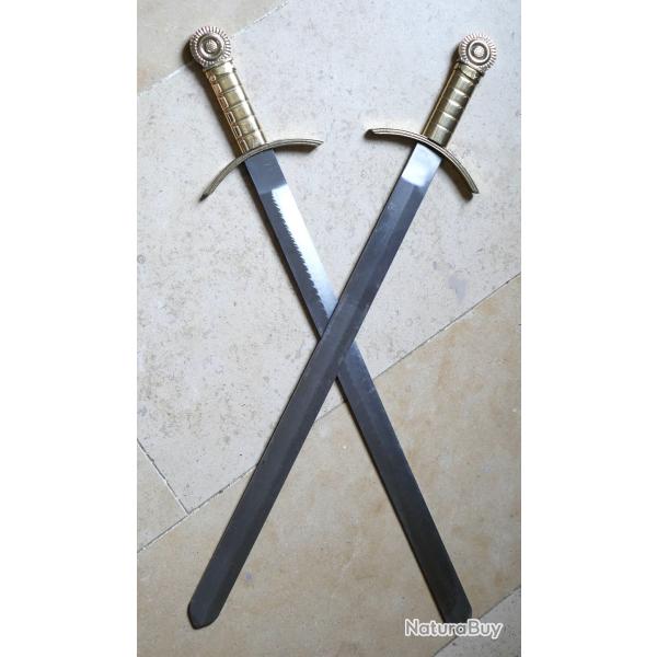 Lourde et solide paire d'�p�es ou de glaives - MOM26GLA001