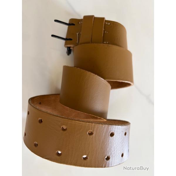 Ceinturon en cuir arm�e fran�aise T6 longueur 118 cm