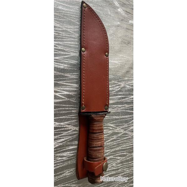 Couteau de combat tactique