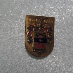INSIGNE  MARINE   --- JEAN  BART --CUIRASSE  -----ARTHUS BERTRANS PARIS DEPOSE  --1939 ------------