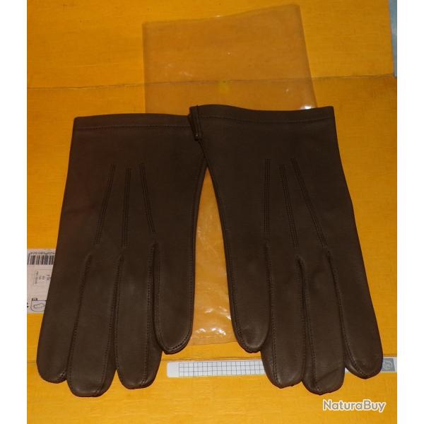 PAIRE DE GANT EN CUIR MARRON DE L' ARMEE FRANCAISE , TAILLE 8 FABRICATION MADE IN FRANCE , ETAT NEUF