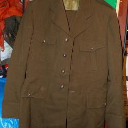 LOT DE 1961 VESTE ET PANTALON DE SORTIE POUR MILITAIRE DE L'ARMEE FRANCAISE ,VESTE TAILLE 96 SOIT M