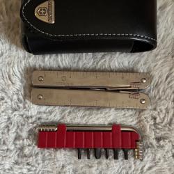 Pince multi-fonction Victorinox Swiss Tool X Plus avec &Eacute;tui cuir