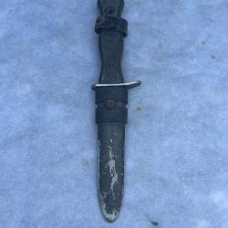 Ancien couteau de combat allemand BUNDESWEHR