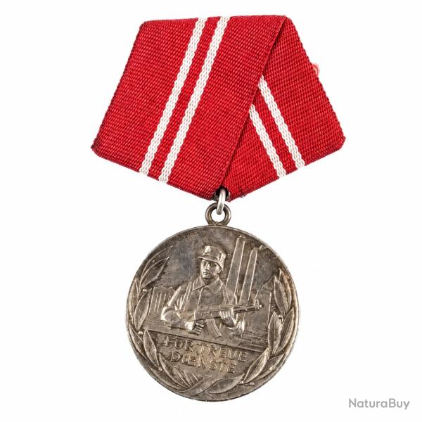 M�daille pour services fid�les dans les Kampfgruppen classe argent 10 ans DDR