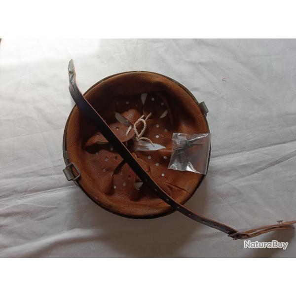 Int�rieur 62 de casque + jugulaire 1943+ 3 rivets WW2