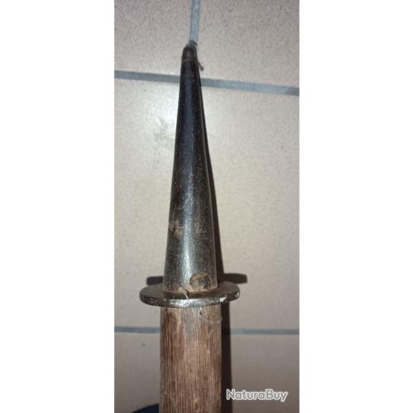 Pique r�volutionnaire 1792 - arme ancienne compl�te - fer � douille forg�