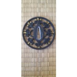 Tsuba &agrave; motif de Paulownia