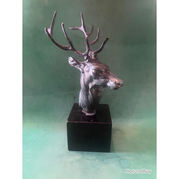 Sculpture T�te de cerf en r�gule