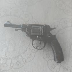 Revolver 8mm92 7 coups