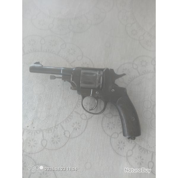 Revolver 8mm92 7 coups
