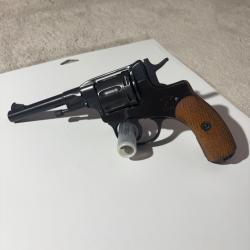 Revolver NAGANT 1895 de 1931
