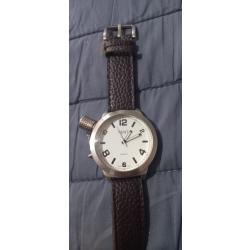 Vend montre fent quartz homme