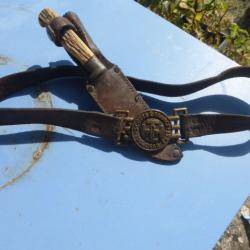 Ceinture et couteau scout anciens