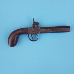 GROS PISTOLET A COFFRE . PERCUSSION.OU PISTON FONCTIONEL