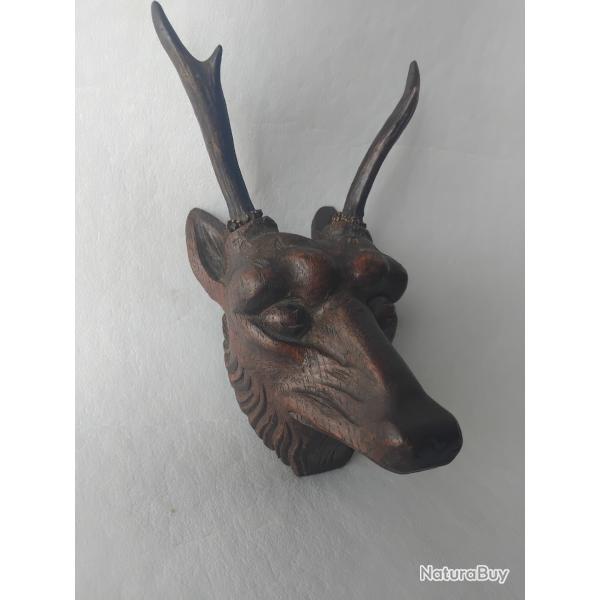 Troph�e de chevreuil en bois for�t noire