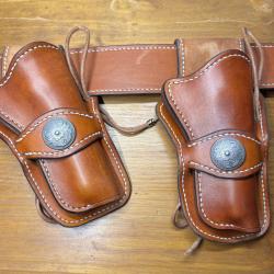 Ensemble ceinturon et double holster pour droitier pour revolvers Colt SAA 1873 &agrave; canon 4''3/4 N&deg;A02