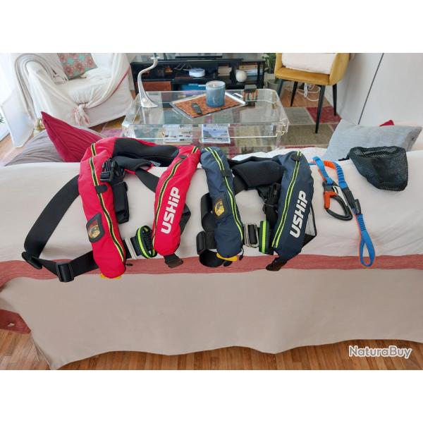 2 Gilets de Sauvetage Legend USHIP 165NHammar Marine et Rouge plus longe extensible 2 mousquetons