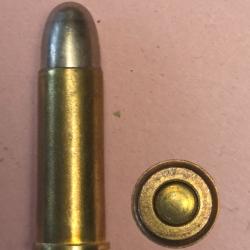 Une cartouche 8 mm 1892 non reglementaire poudre noire en D