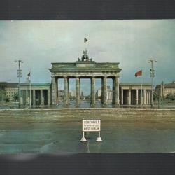 mur de berlin la porte de brandebourg allemagne de l'est DDR