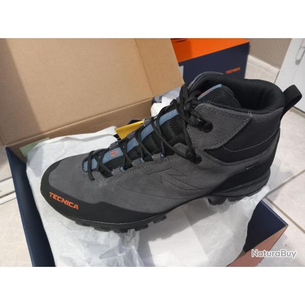 chaussures de randonn�e TECNICA GRANIT Mid GTX MS