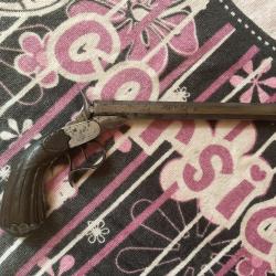 Pistolet de salon en 9 mm flobert, pas de prix de r&eacute;serve