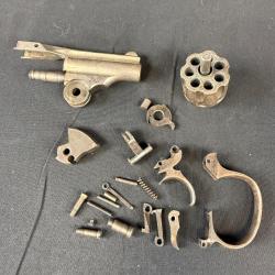 RARES PI&Egrave;CES D&Eacute;TACH&Eacute;ES HARRINGTON RICHARDSON cal. 22LR
