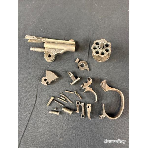 RARES PI�CES D�TACH�ES HARRINGTON RICHARDSON cal. 22LR