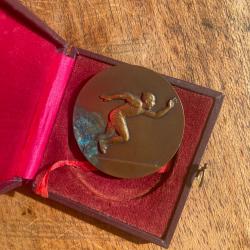 Ancienne M&eacute;daille Bronze Athl&eacute;tisme / Course &agrave; pied - Sign&eacute;e &Eacute;douard FRAISSE - &Eacute;crin d'origine