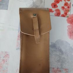 Porte chargeur mat 49 en cuir