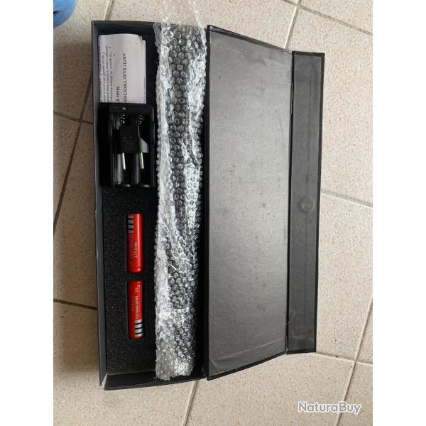 Shocker defense electrochoc K28 10 000 000 Volts avec lampe LED
