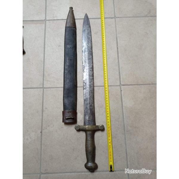 Glaive 1871 avec son fourreau cuir au m�me num�ro