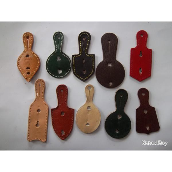 N� 3 lot 10 cuirs support insignes militaire
