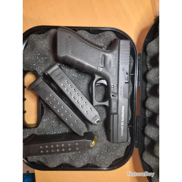 Glock 17 gen 4 �dition brinks + 3 chargeurs