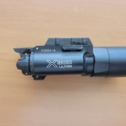 Lampe SureFire X300U - 1� Sans prix de r&eacute;serve !!