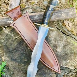 dague de grande chasse d'artisan / manche en corne d'antilope, pommeau en ivoire de phacoch&egrave;re
