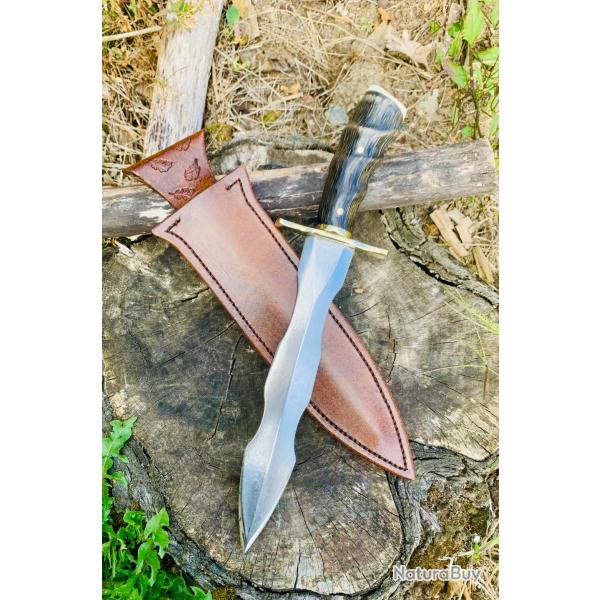 dague de grande chasse d'artisan / manche en corne d'antilope, pommeau en ivoire de phacoch�re